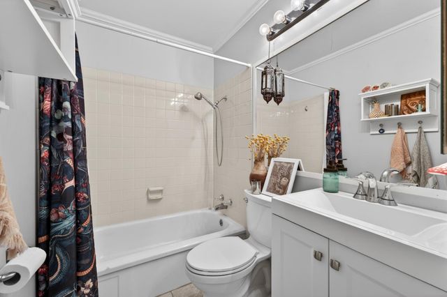 4804 61st St, Sacramento, CA 95820