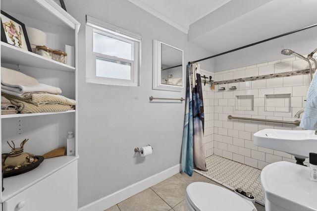 4804 61st St, Sacramento, CA 95820