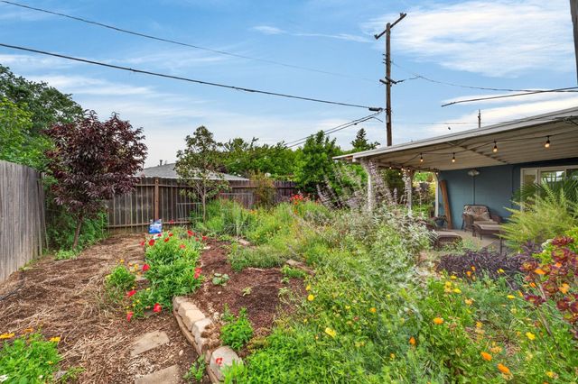 4804 61st St, Sacramento, CA 95820