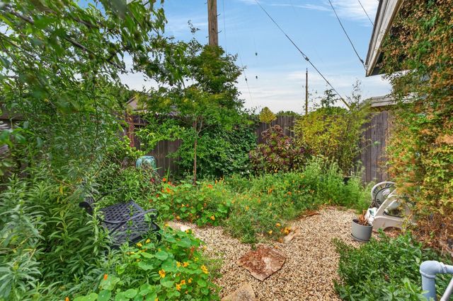 4804 61st St, Sacramento, CA 95820