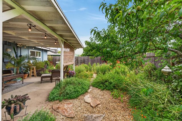 4804 61st St, Sacramento, CA 95820