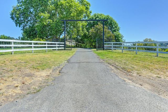 1200 Gold Hill Rd, Newcastle, CA 95658