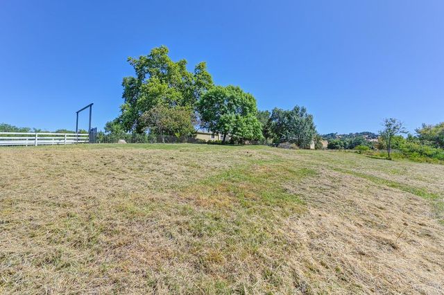 1200 Gold Hill Rd, Newcastle, CA 95658