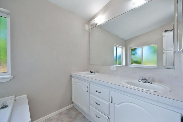 1200 Gold Hill Rd, Newcastle, CA 95658