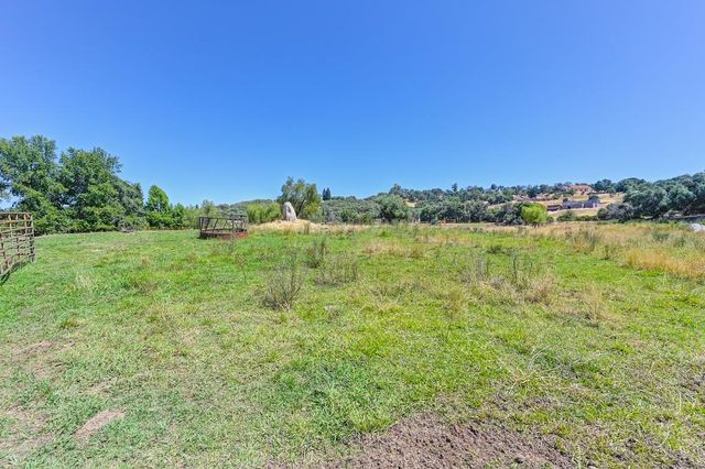 1200 Gold Hill Rd, Newcastle, CA 95658