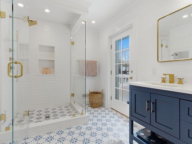 24 Blake Rd, Brookline, MA 02445