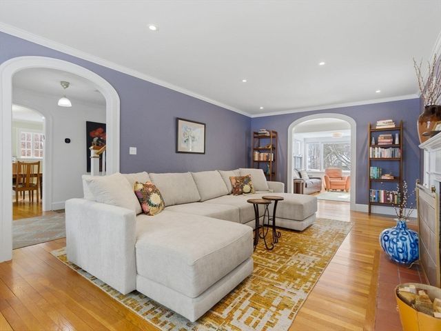 24 Blake Rd, Brookline, MA 02445