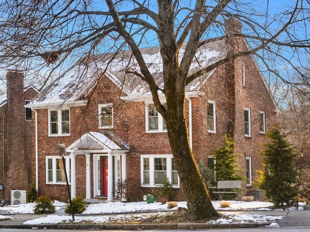 24 Blake Rd, Brookline, MA 02445