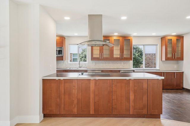 3237 Timberview Road, Dallas, TX 75229