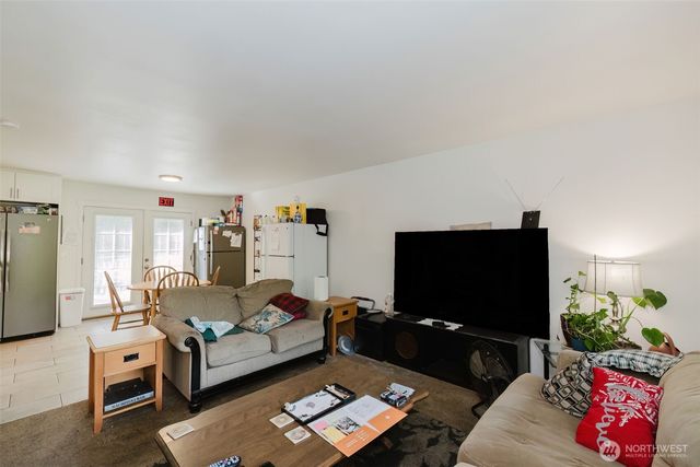 1310 SW Clevenger Lane, Port Orchard, WA 98367