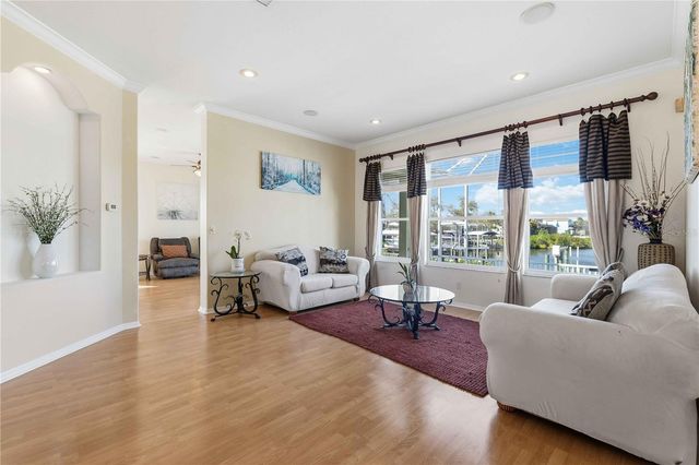 136 41ST CIRCLE E, Bradenton, FL 34208