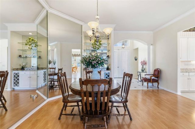 136 41ST CIRCLE E, Bradenton, FL 34208