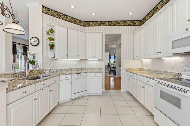 136 41ST CIRCLE E, Bradenton, FL 34208