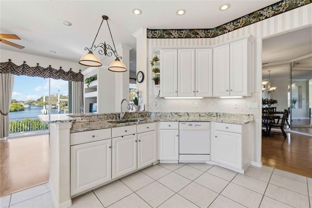 136 41ST CIRCLE E, Bradenton, FL 34208