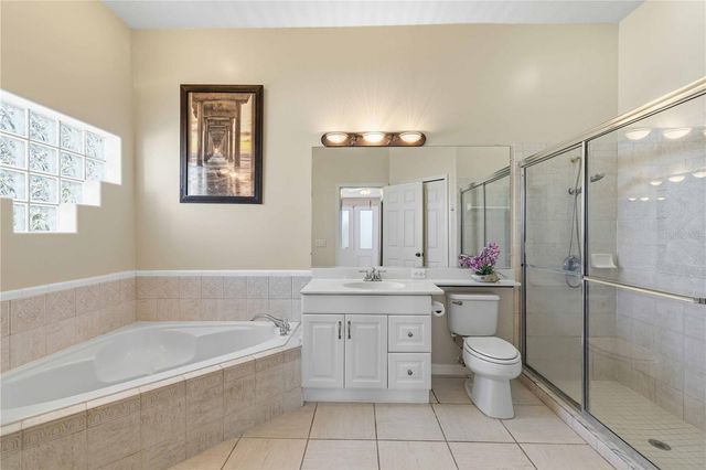 136 41ST CIRCLE E, Bradenton, FL 34208