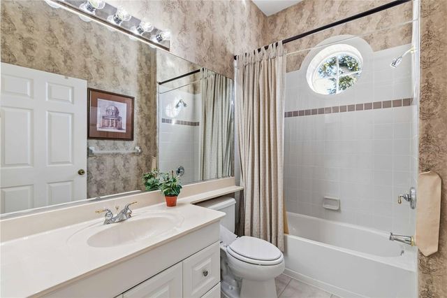 136 41ST CIRCLE E, Bradenton, FL 34208