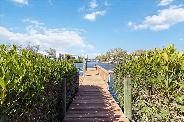 136 41ST CIRCLE E, Bradenton, FL 34208