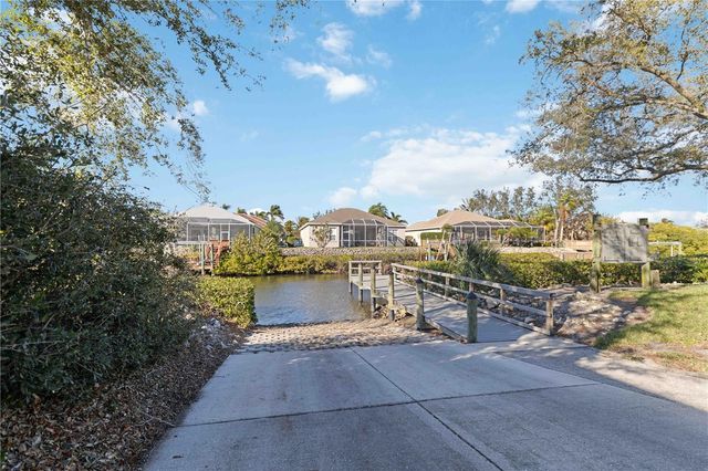 136 41ST CIRCLE E, Bradenton, FL 34208