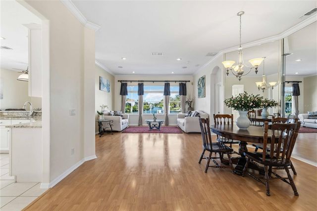 136 41ST CIRCLE E, Bradenton, FL 34208