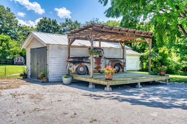 7455 Plano Rd, Bowling Green, KY 42104