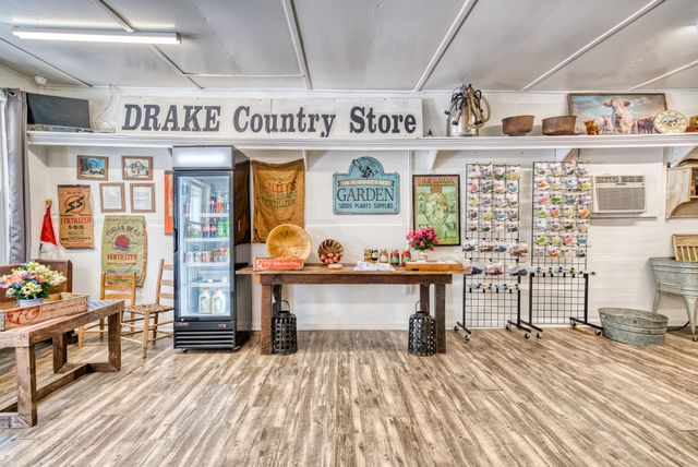 7455 Plano Rd, Bowling Green, KY 42104