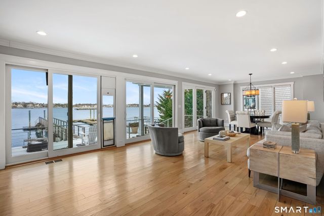 30 Shorefront Park, Norwalk, CT 06854