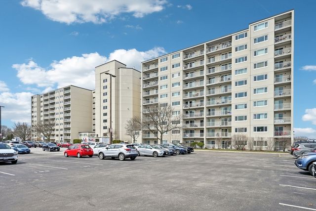 200 Cove Way 1004, Quincy, MA 02169