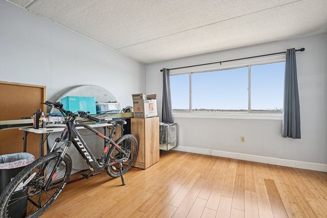 200 Cove Way 1004, Quincy, MA 02169