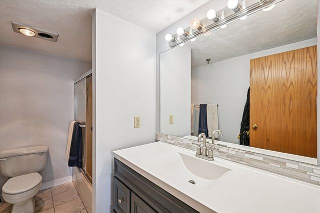 200 Cove Way 1004, Quincy, MA 02169