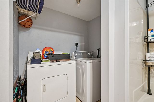 200 Cove Way 1004, Quincy, MA 02169