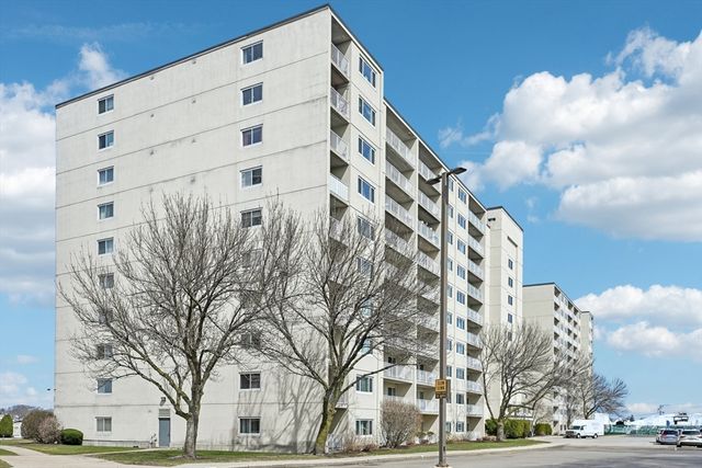 200 Cove Way 1004, Quincy, MA 02169