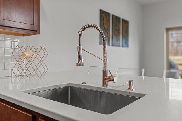 704 Mission Point Road, Iowa City, IA 52245