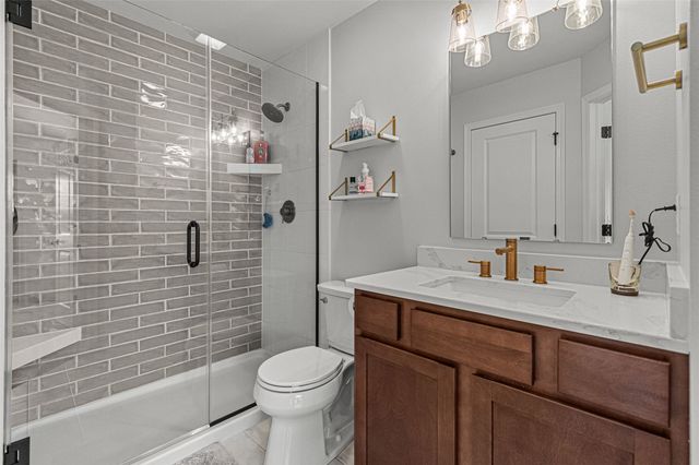 704 Mission Point Road, Iowa City, IA 52245