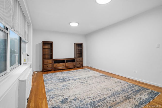 74-45 Yellowstone Boulevard 3D, Rego Park, NY 11374