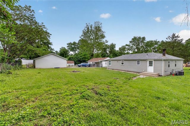 517 Belvedere Drive, Belleville, IL 62223