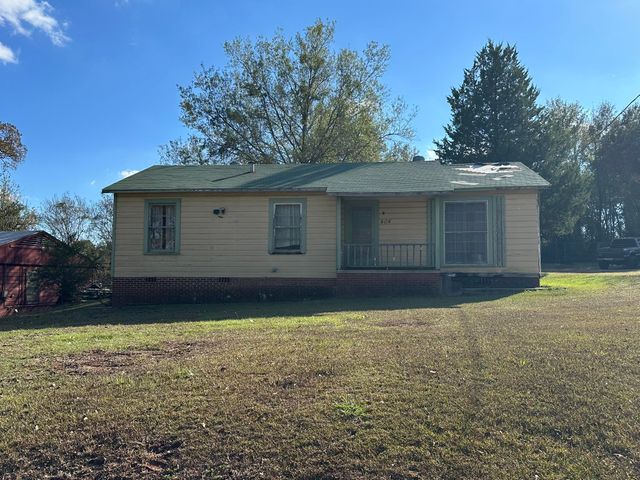 404 E Woodland Rd., Marshall, TX 75672