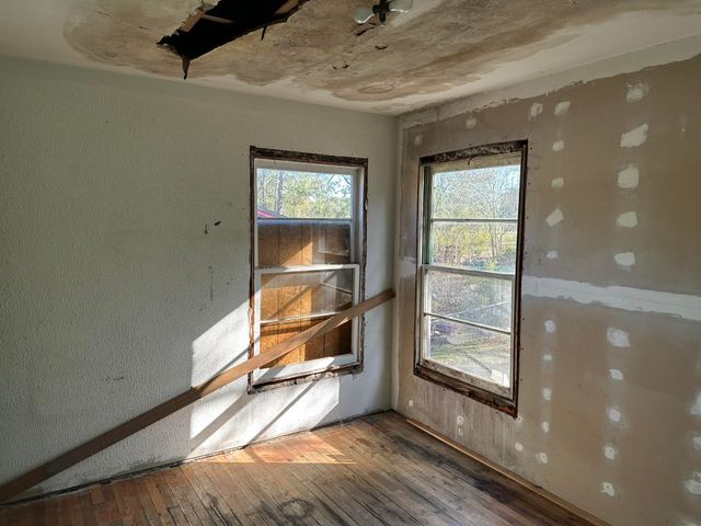 404 E Woodland Rd., Marshall, TX 75672