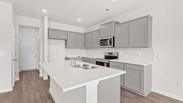 216 Sound Circle, Stockbridge, GA 30281