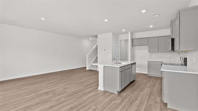 216 Sound Circle, Stockbridge, GA 30281