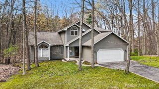 10288 Hathaway Drive, Greenville, MI 48838