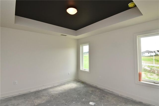 8369 NE 77th Terrace, Kansas City, MO 64158