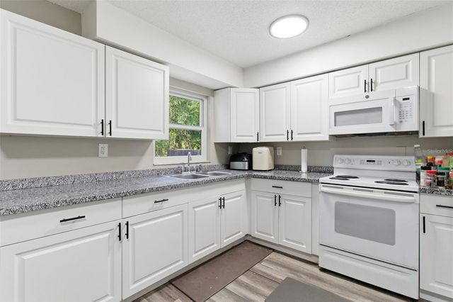 150 S ROOKS AVENUE, Inverness, FL 34453