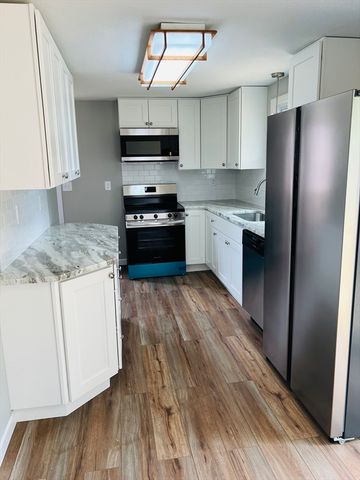 209 Casey Dr, Chicopee, MA 01020