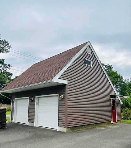 209 Casey Dr, Chicopee, MA 01020