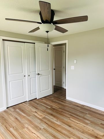209 Casey Dr, Chicopee, MA 01020