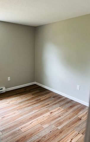 209 Casey Dr, Chicopee, MA 01020