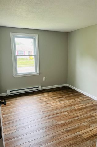 209 Casey Dr, Chicopee, MA 01020