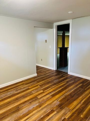 209 Casey Dr, Chicopee, MA 01020
