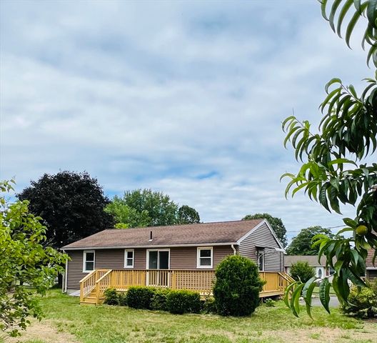 209 Casey Dr, Chicopee, MA 01020