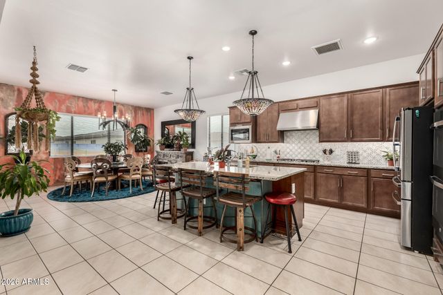 8009 W NORTHVIEW Avenue, Glendale, AZ 85303